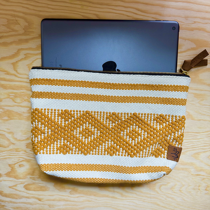 Tablet sleeve