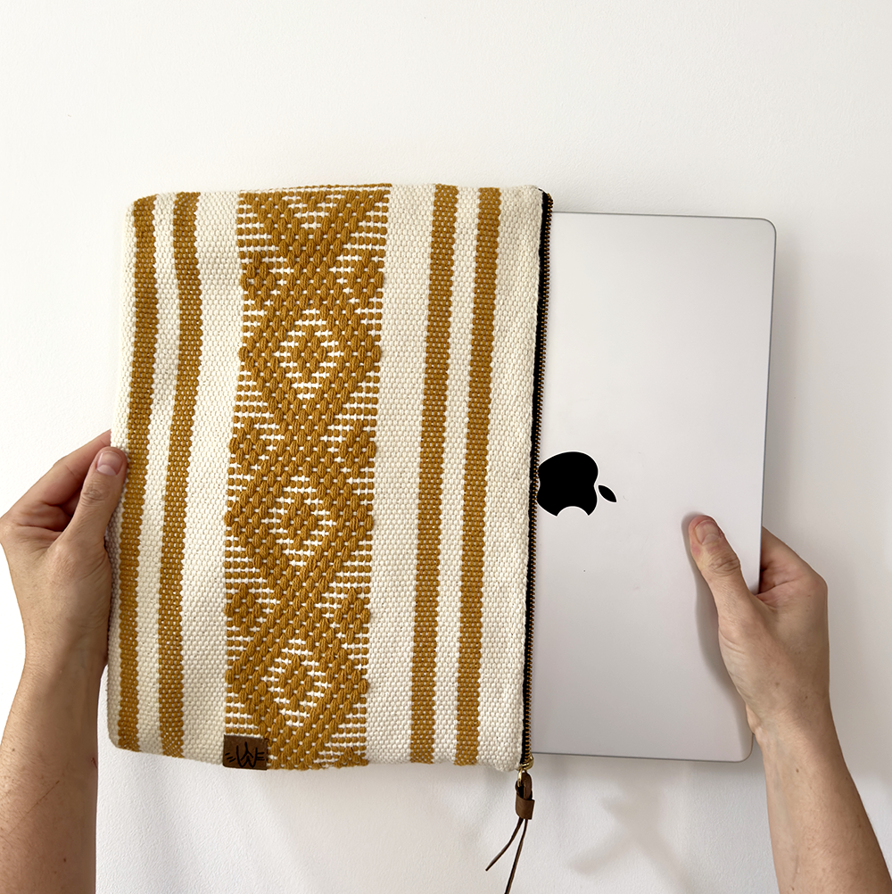 Laptop sleeve